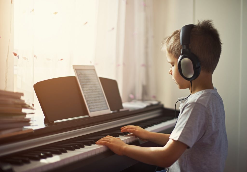 Piano leren: praktische tips voor een vliegende start post thumbnail image